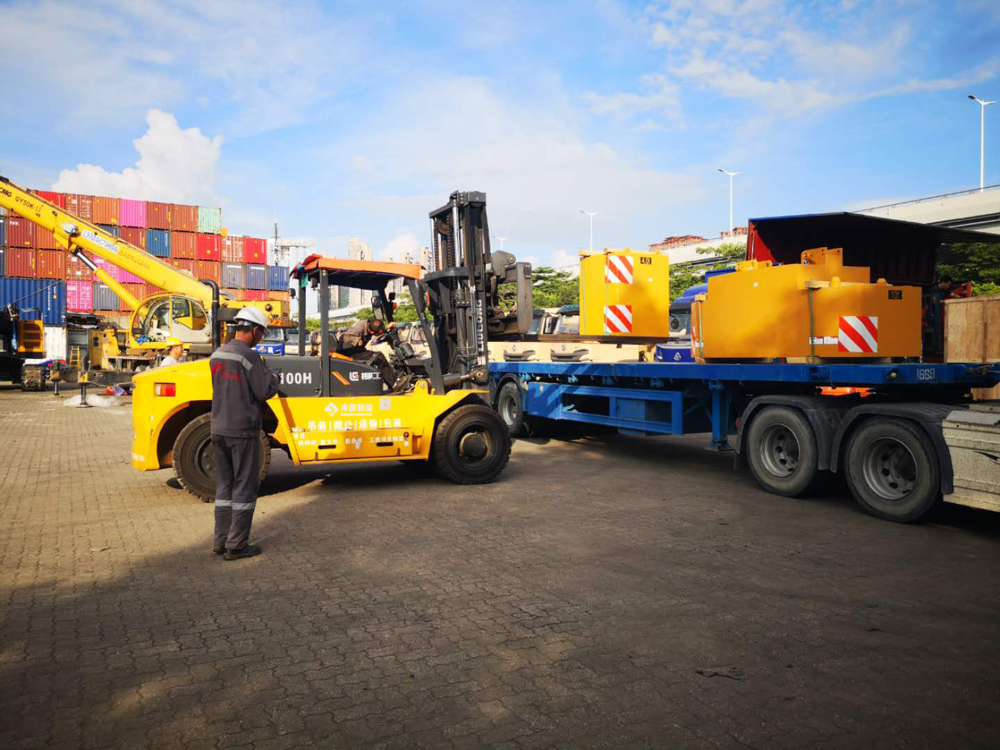 廣州發貨到香港運輸價格，廣州到香港貨運專線公司，深圳中港平板車運輸案例圖