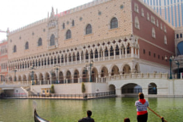 澳門威尼斯人展會運輸案例；深圳東勝物流