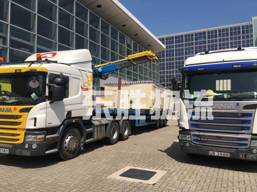 中港平板車運(yùn)輸案例：香港地鐵站電動門的運(yùn)輸案例圖